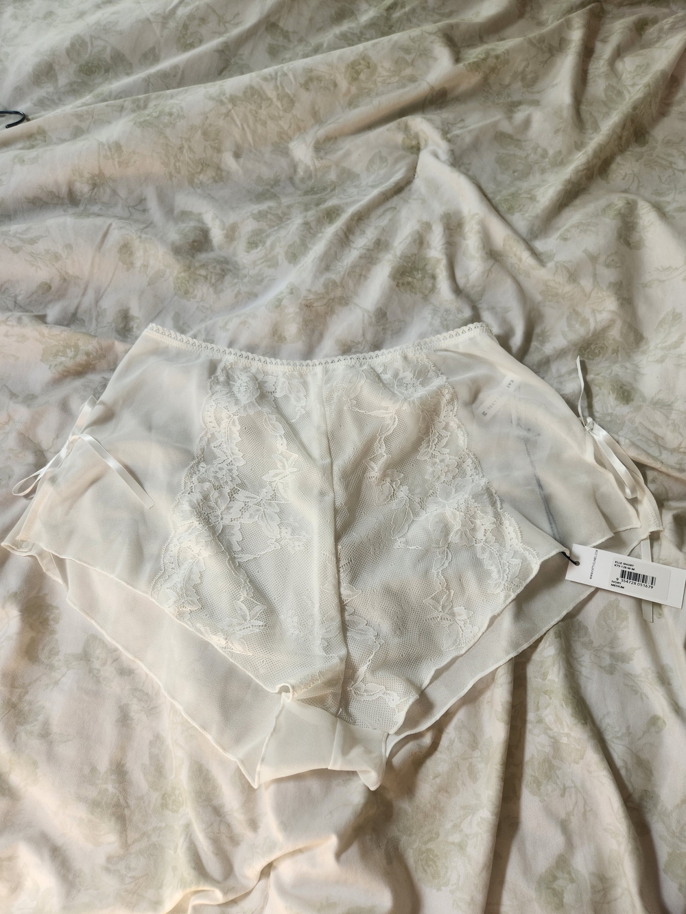 Sheer Lace-Trim Sleep Shorts in Cream - Women's Intimates